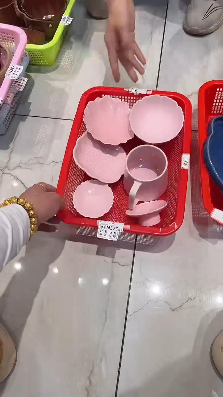 微瑕商品，库存1单，介意勿拍-套组