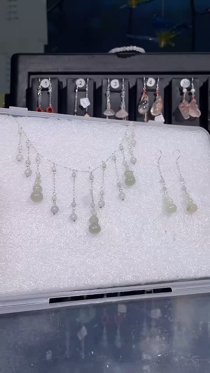 颈饰未镶嵌和田玉C****a Cynthia