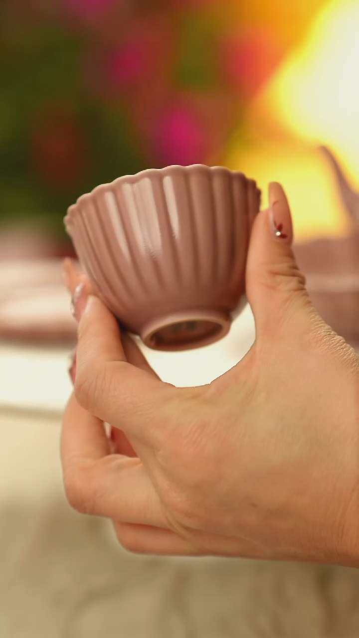 【闪购商品】茶杯 花口 瓜棱纹 豆沙色主人杯