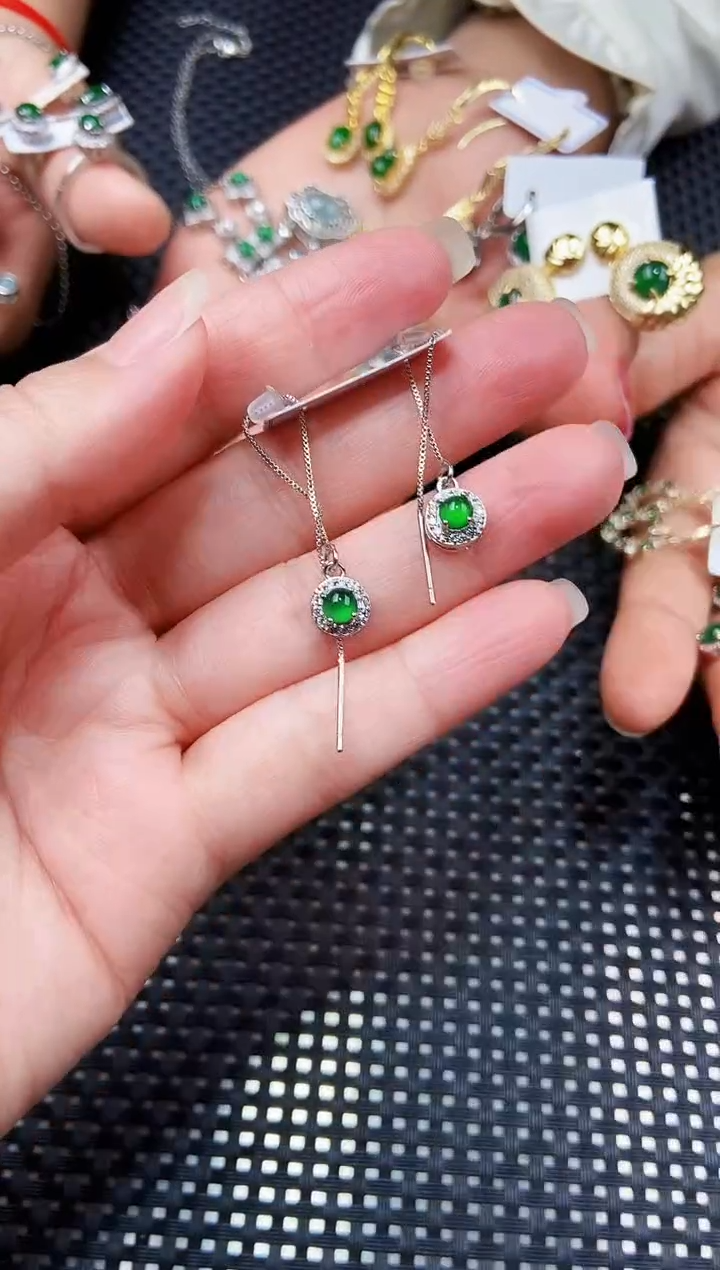 【闪购商品】翡翠耳饰未镶嵌11111111