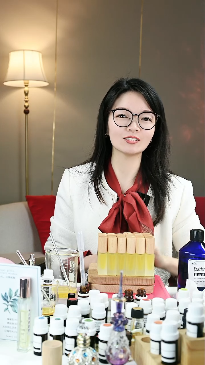 绯红臻选：繁盛法则