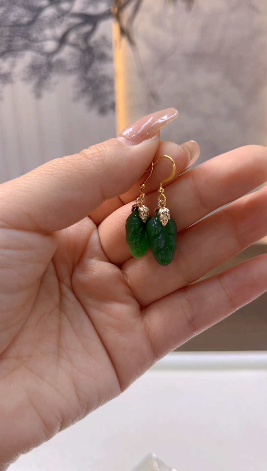 14K金镶嵌和田玉耳饰E962