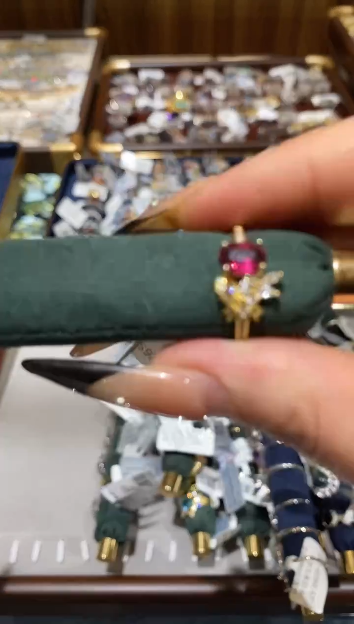 纯铜合金琉璃楚楚珠宝中古甄选不退换