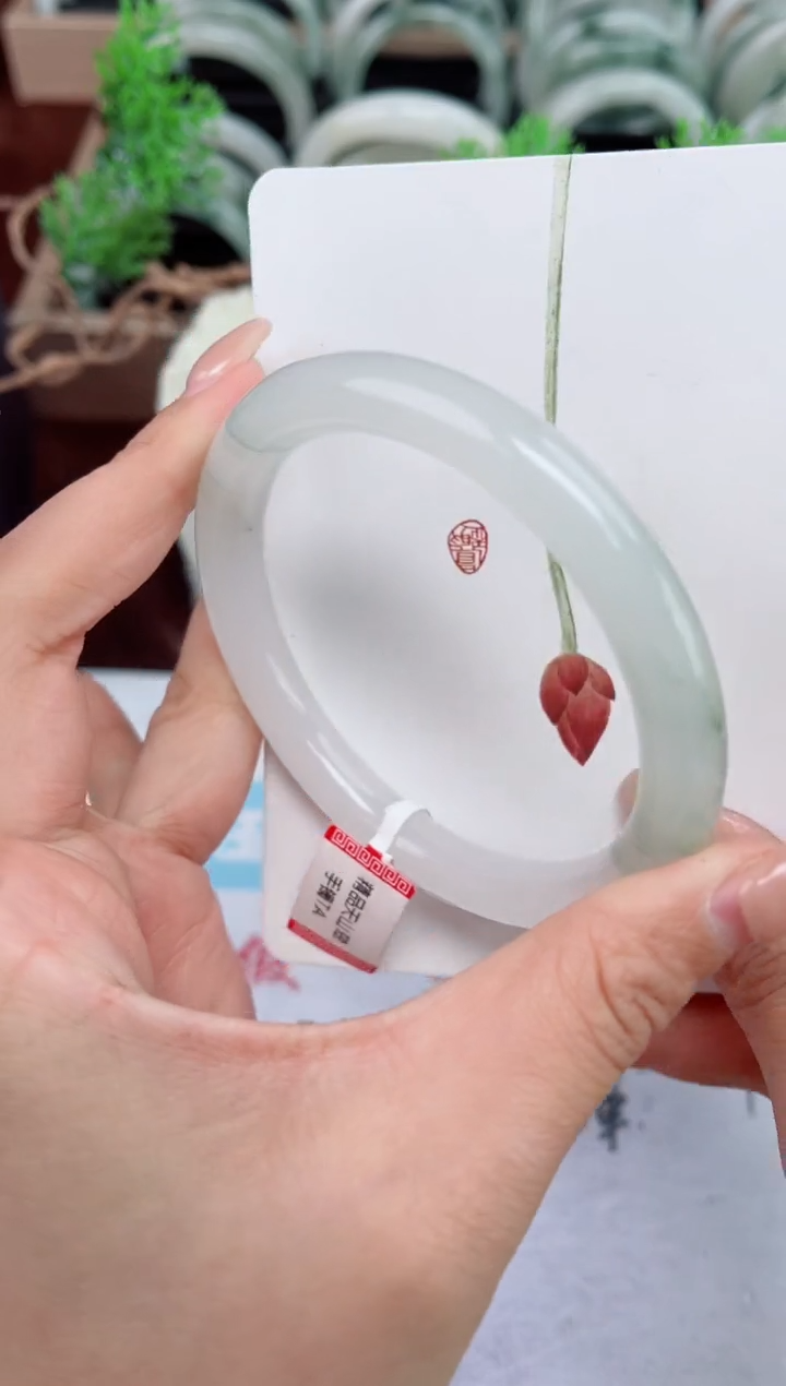 【闪购商品】石英质玉手镯未镶嵌363