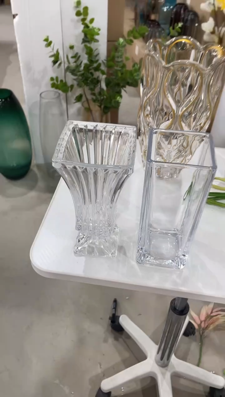 透明方形高脚花瓶1只