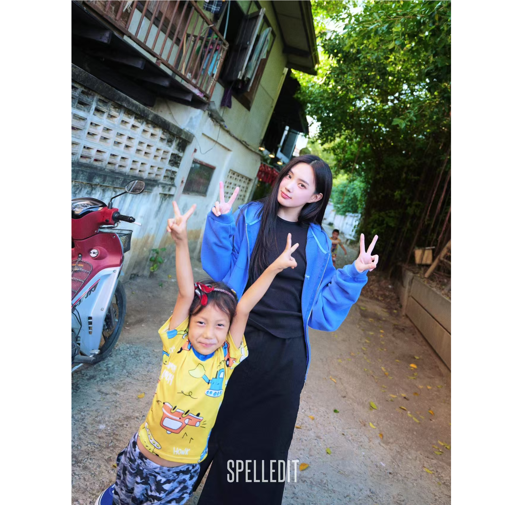 SPELLEDIT刺绣插肩连帽卫衣/NO退换