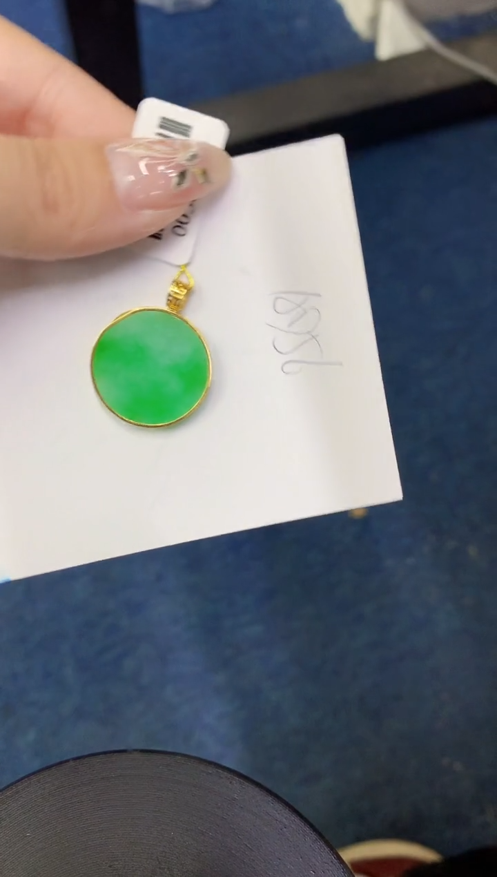 【闪购商品】翡翠颈饰18K金镶嵌000000000000