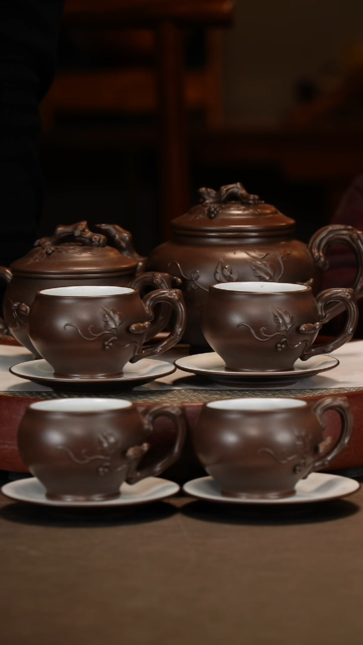 【闪购商品】紫砂茶壶松鼠葡萄套组+大寿桃十二生肖杯