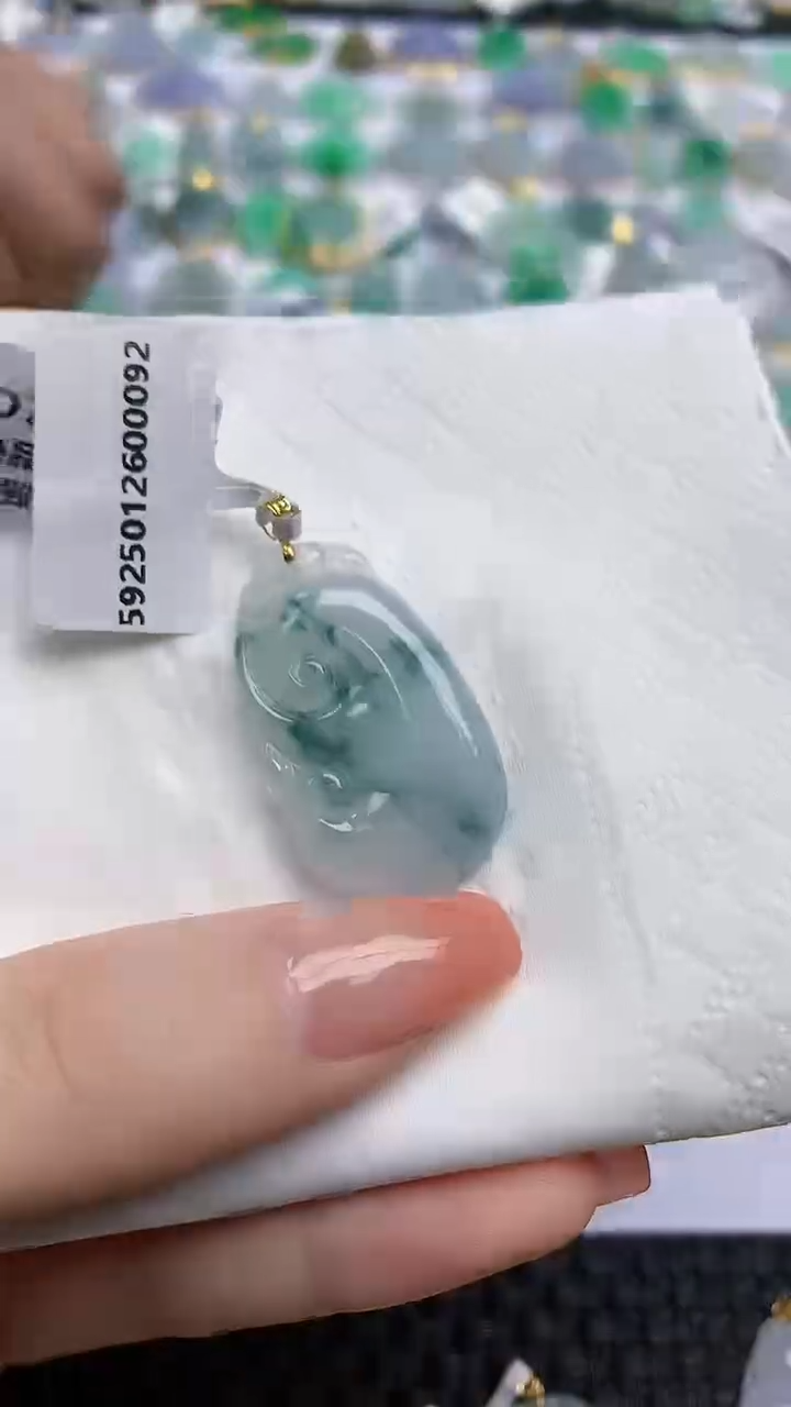 【闪购商品】翡翠颈饰18K金镶嵌天然翡翠A货