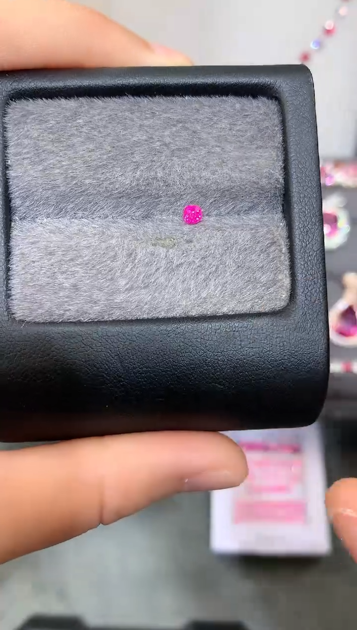 【闪购商品】定制尖晶石裸石未镶嵌枕型 热粉 0.17ct