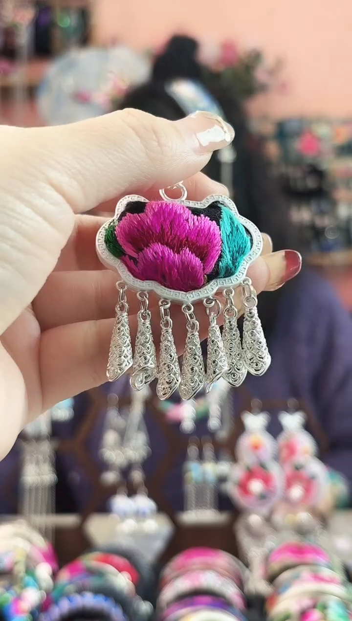 艺枝独绣手工饰品425