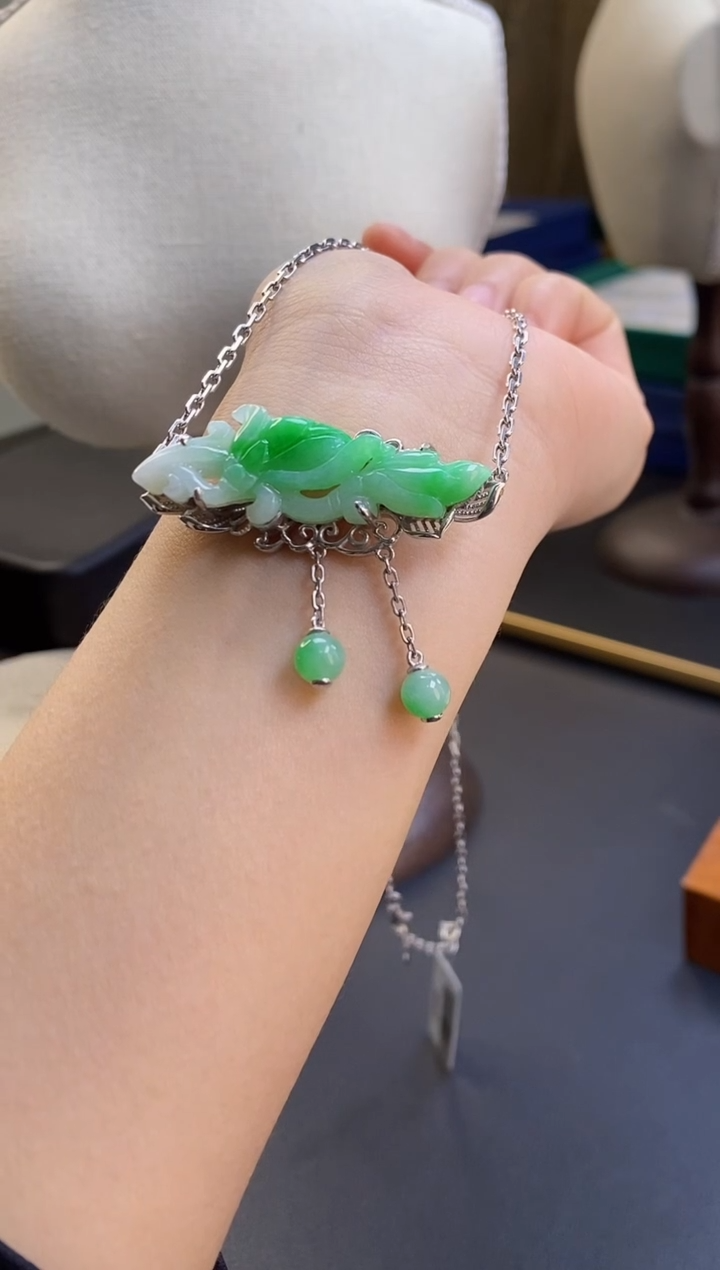 颈饰银S925镶嵌翡翠19127