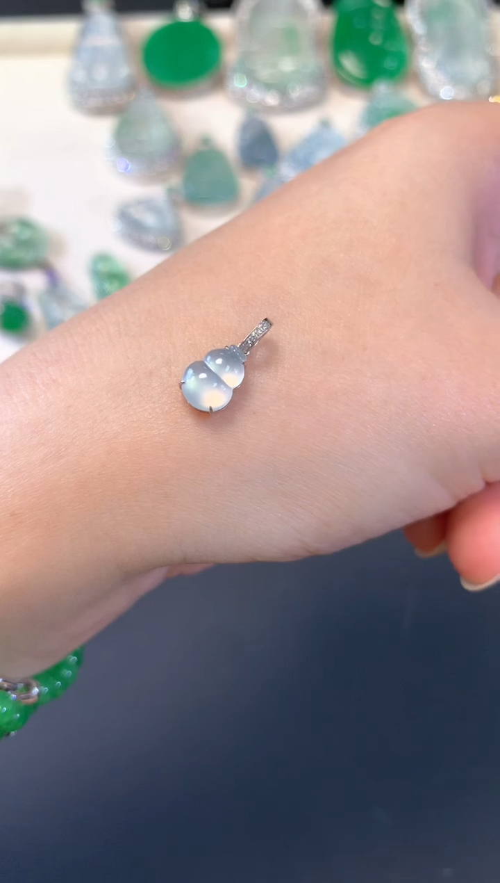 【闪购商品】翡翠吊坠(不含链)18K金镶嵌A275|980