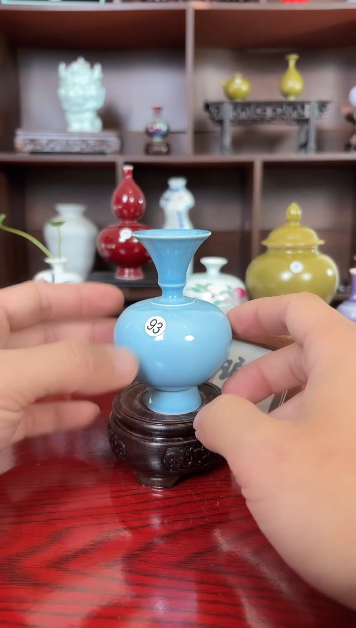 摆件瓷12.28早微瑕小花瓶摆件93