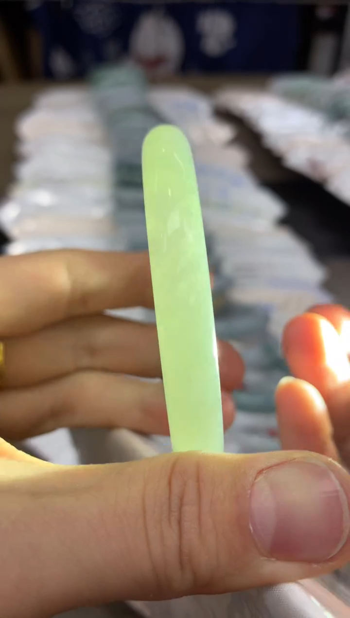 【闪购商品】翡翠手镯未镶嵌翡翠手镯