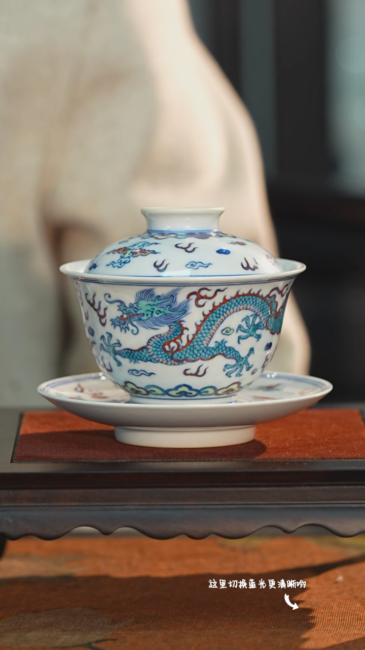 【闪购商品】馆藏级斗彩女将军—涂杏花大师