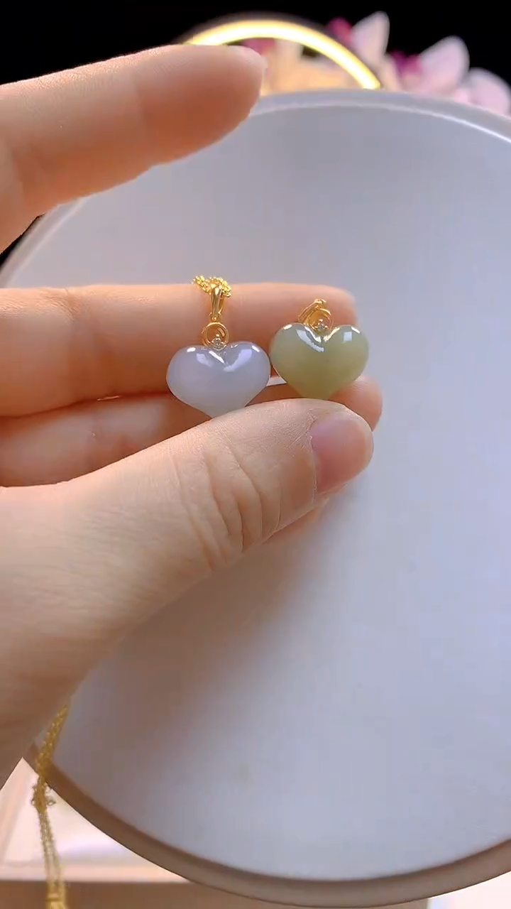 吊坠(赠链)银S925镶嵌和田玉冰晴爱心桃，多样性发其一