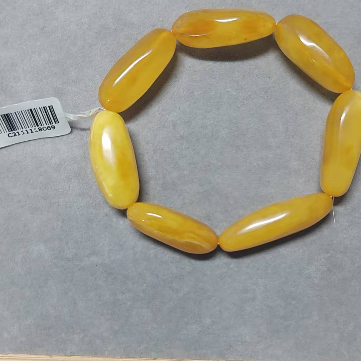 【俄料原矿高品】天然树脂随型蜜蜡手串C2111118069
