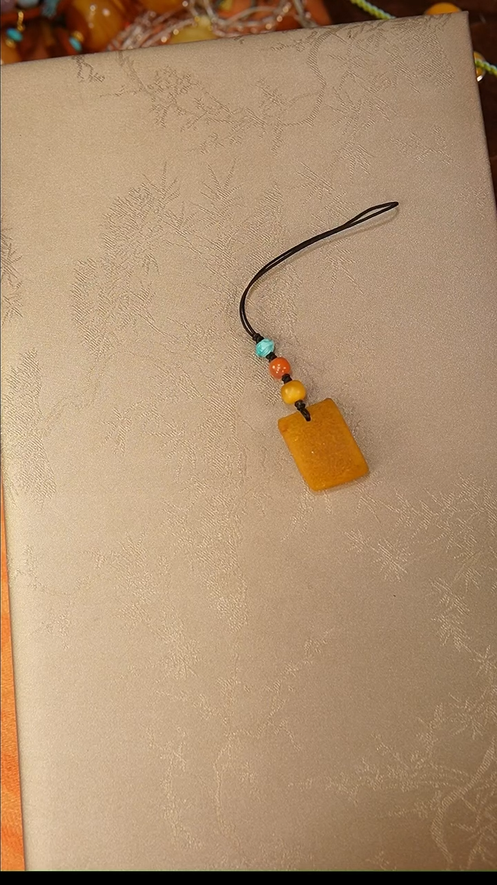 【闪购商品】琥珀颈饰未镶嵌挂件