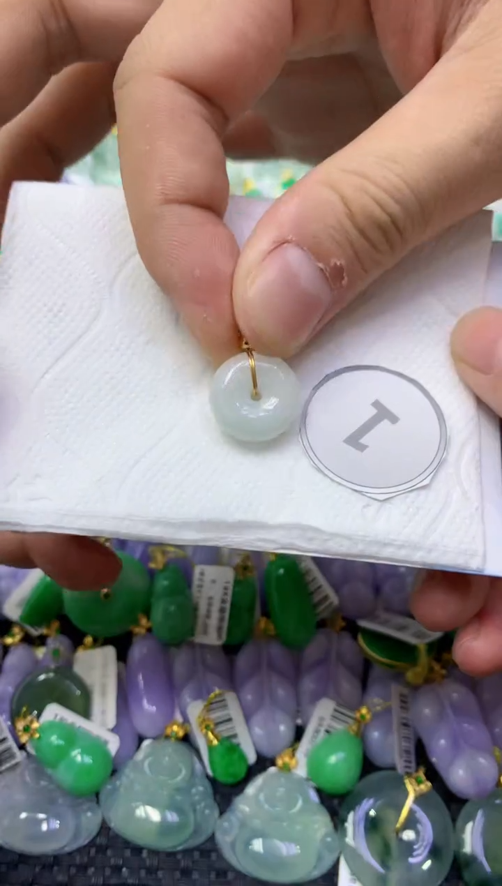 颈饰未镶嵌翡翠天然缅甸翡翠A货