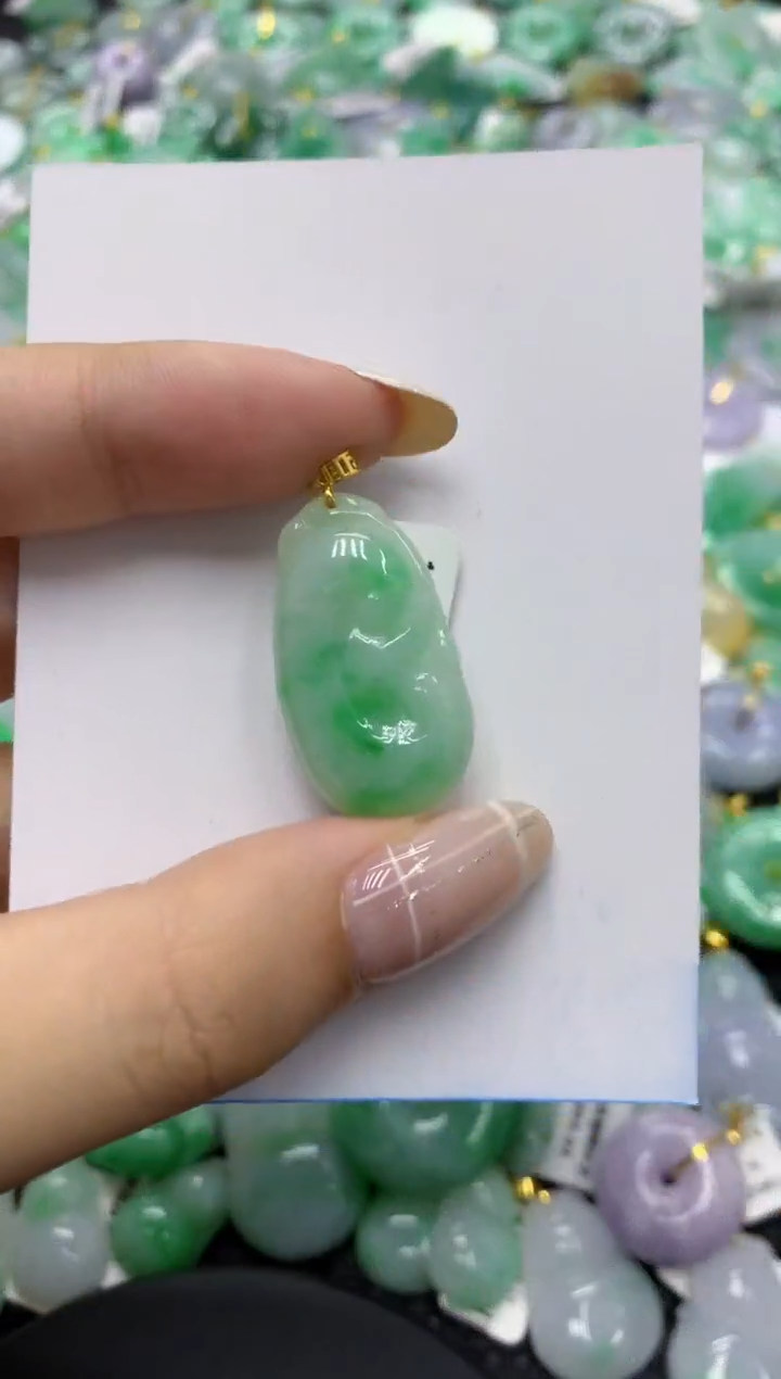 翡翠18K金镶嵌颈饰天然缅甸翡翠A货