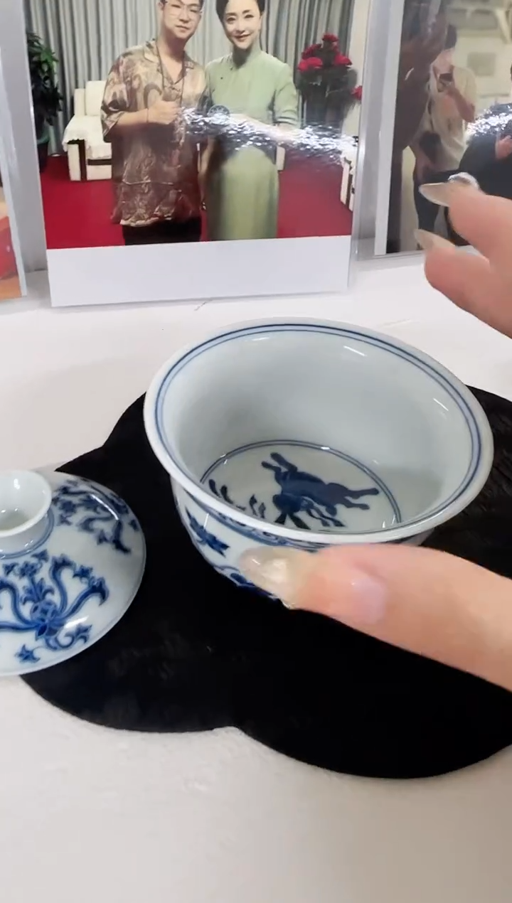 【闪购商品】三兔盖碗一个一个一个