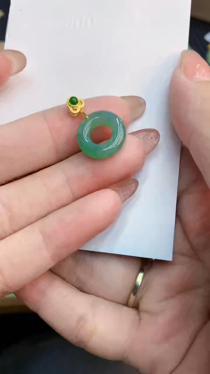 翡翠银S925镶嵌颈饰            8