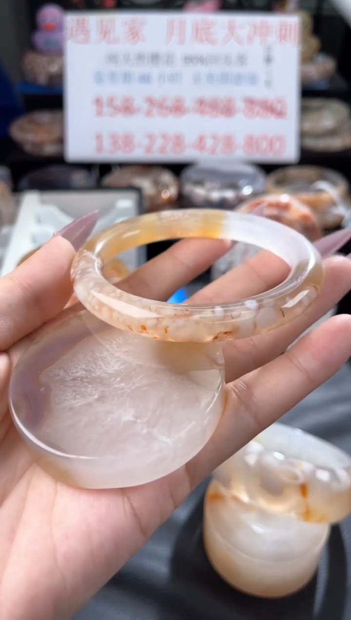 石英质玉未镶嵌手镯57