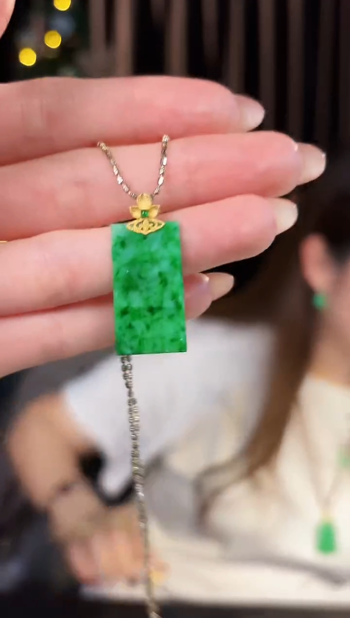 【闪购商品】翡翠吊坠(不含链)18K金镶嵌缅料A货/支持复检/一件