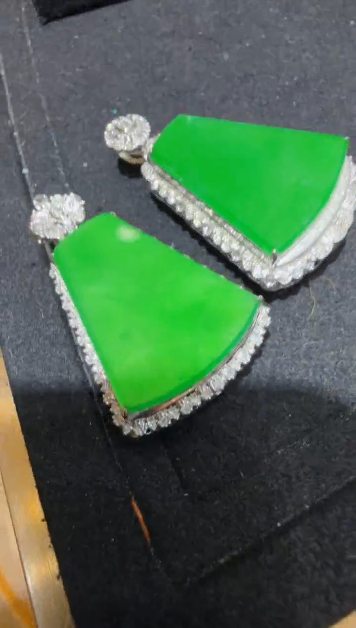 吊坠(不含链)18K金镶嵌翡翠多样性团购发一件