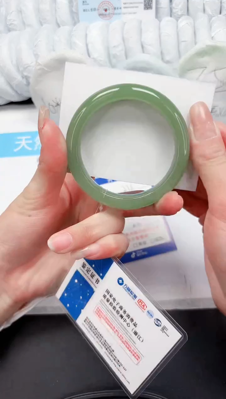 【闪购商品】石英质玉手镯未镶嵌311-56.1