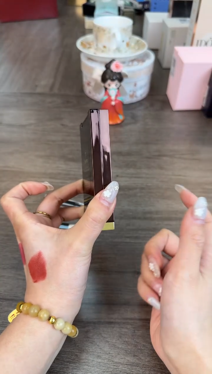 瓷片新号开播漏不停@@CQ715