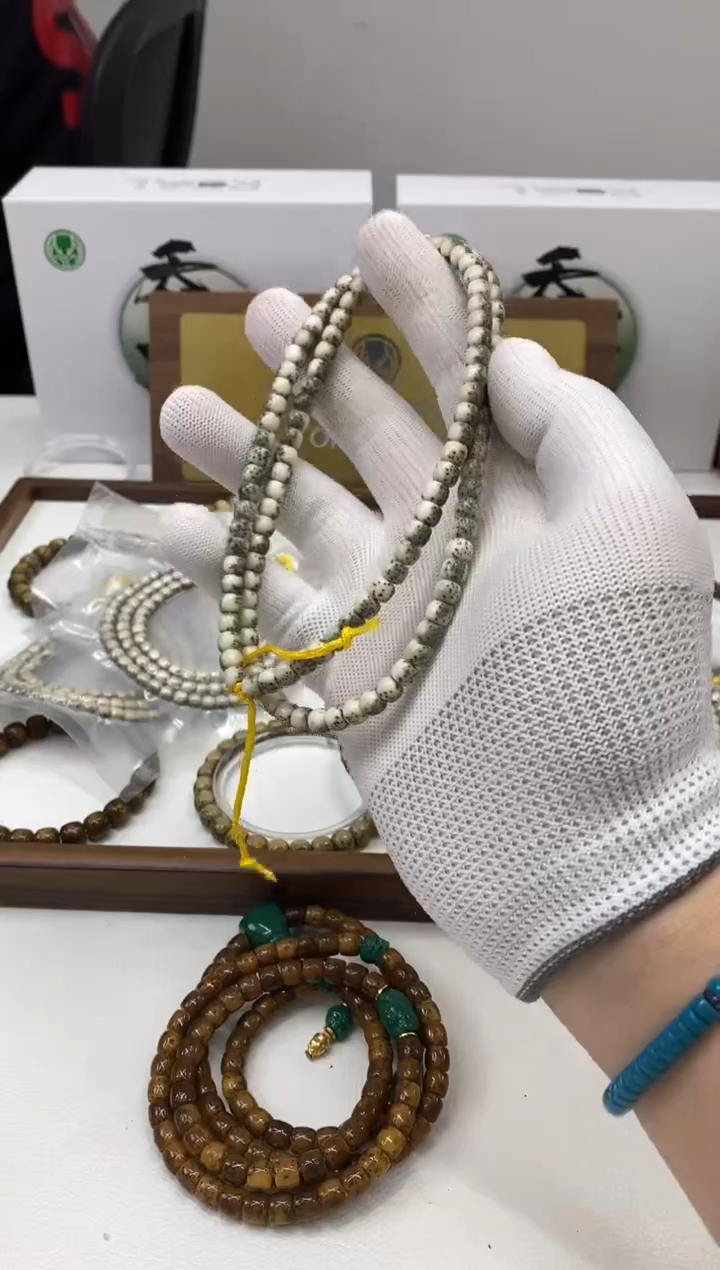 【闪购商品】星月菩提手串115 微微走色绿背河豚6*5mm