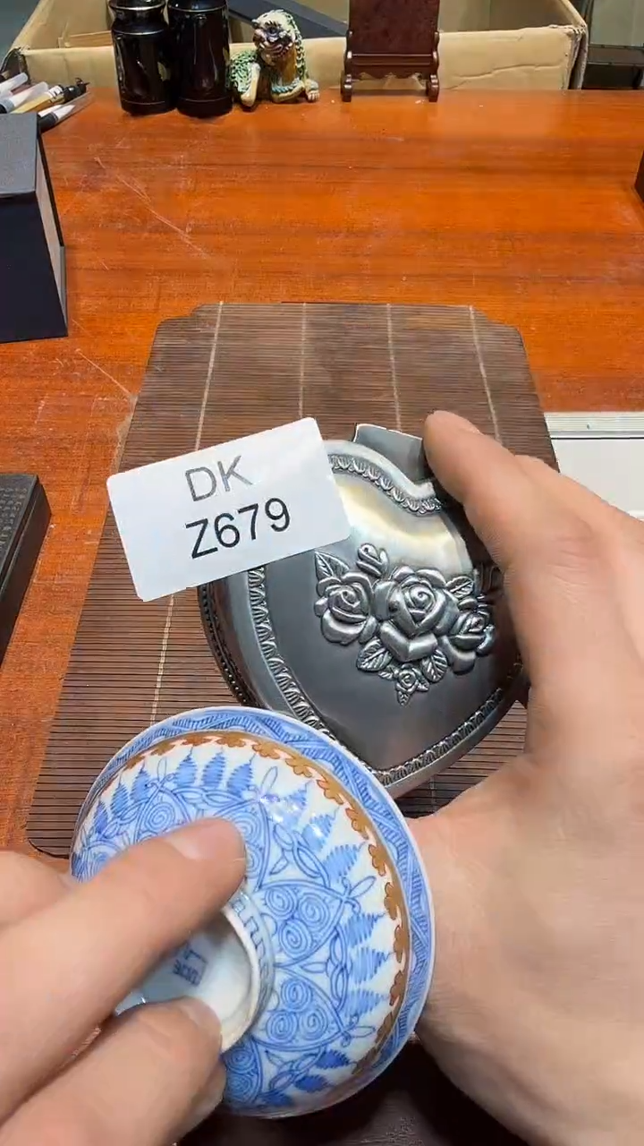 瓷片今*哈哈哈哈哈679