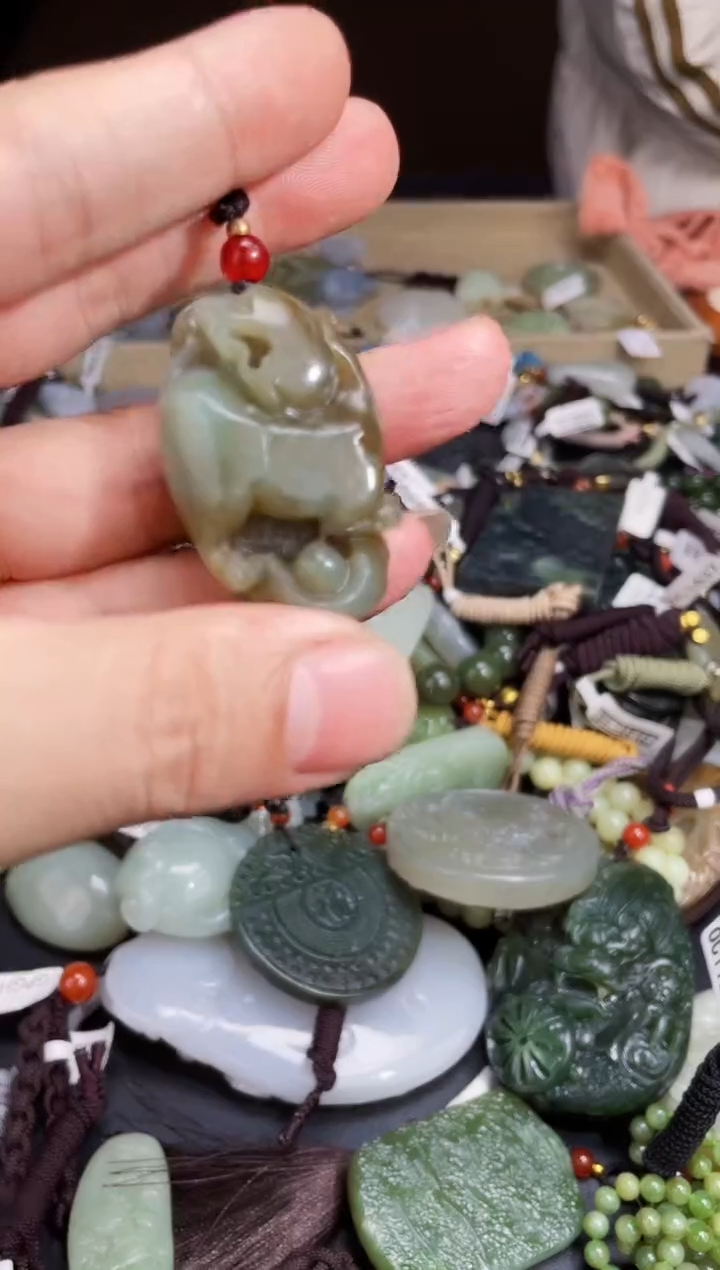 【闪购商品】和田玉挂件未镶嵌拍一发一