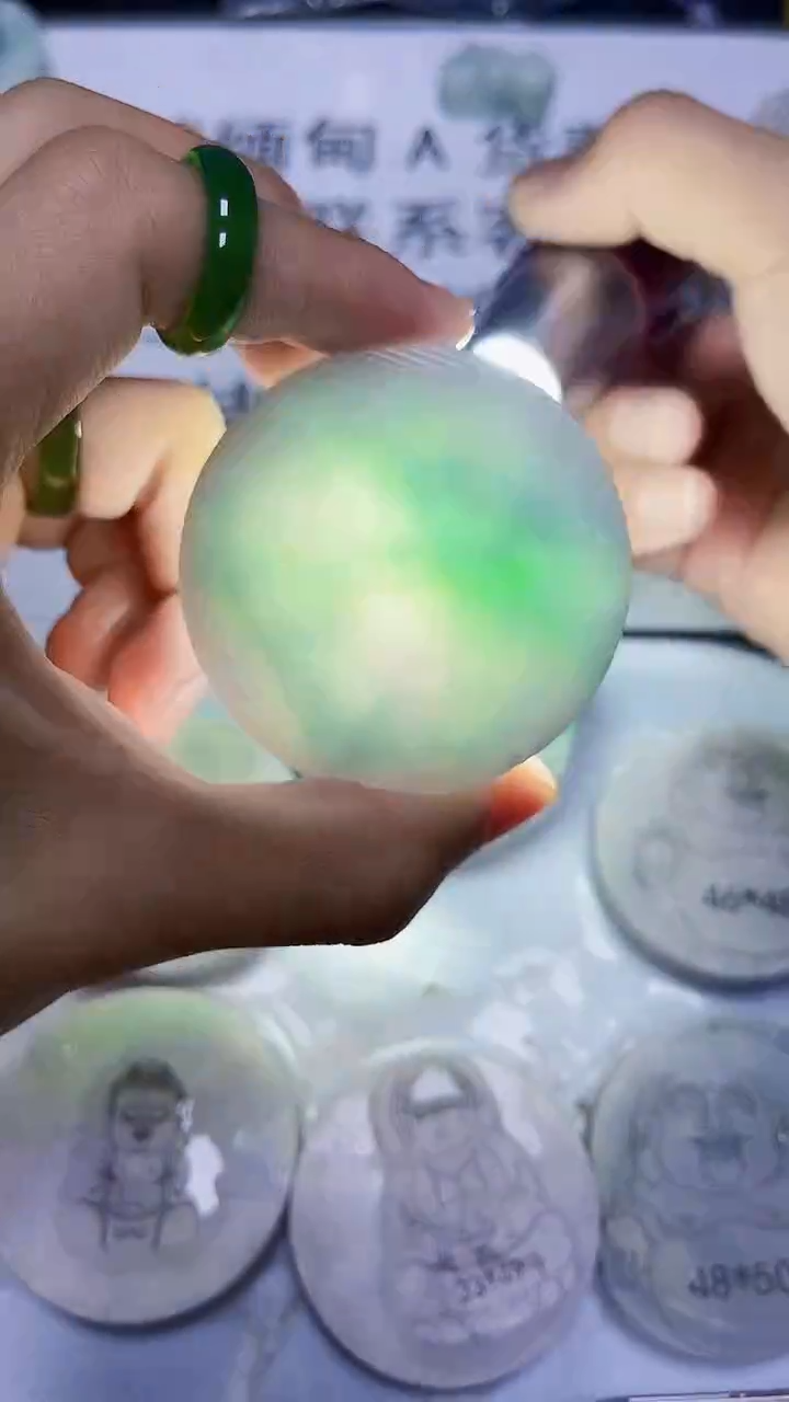 翡翠裸石缅甸天然翡翠A货526