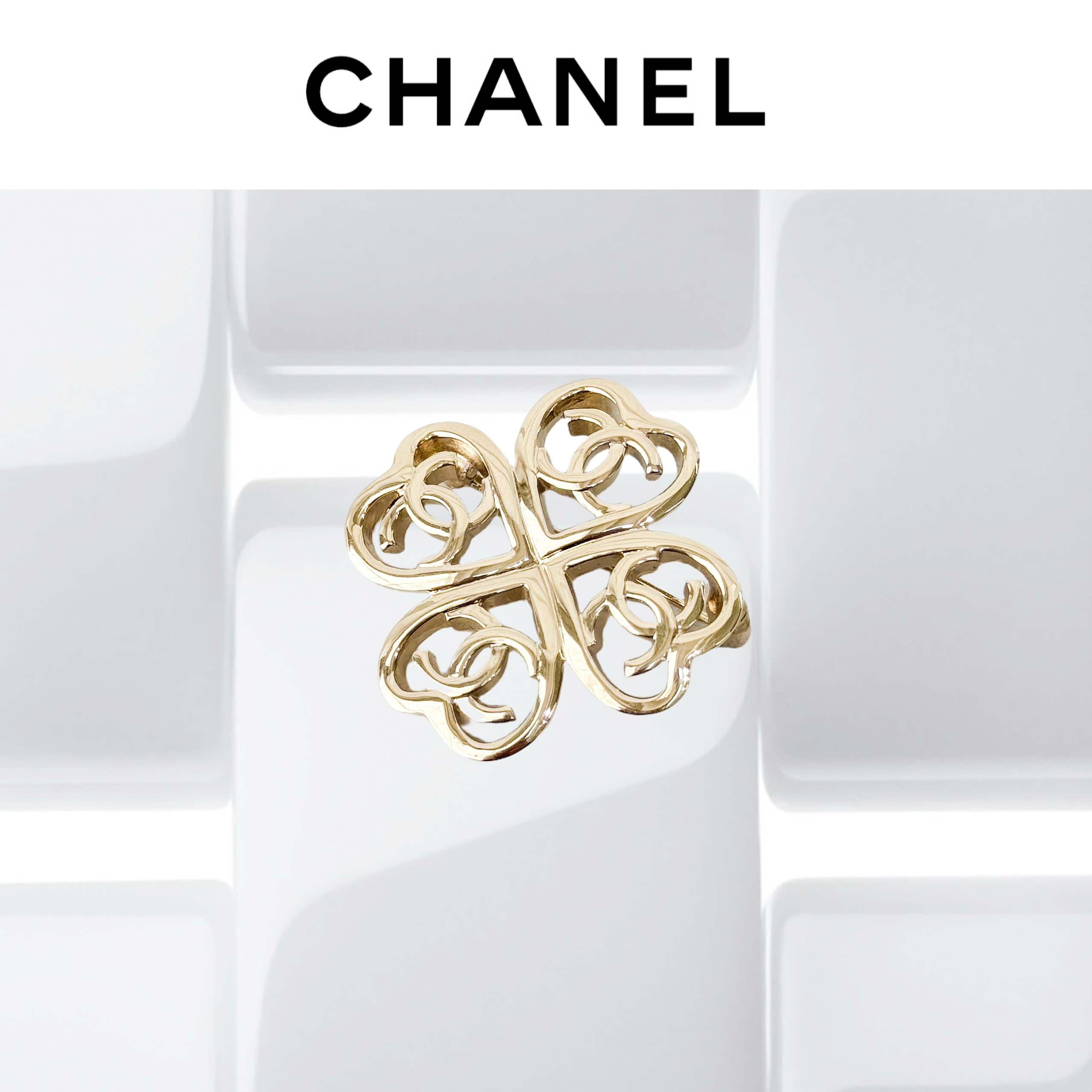 99新 Chanel/香奈儿 22P金色四叶草双C胸针