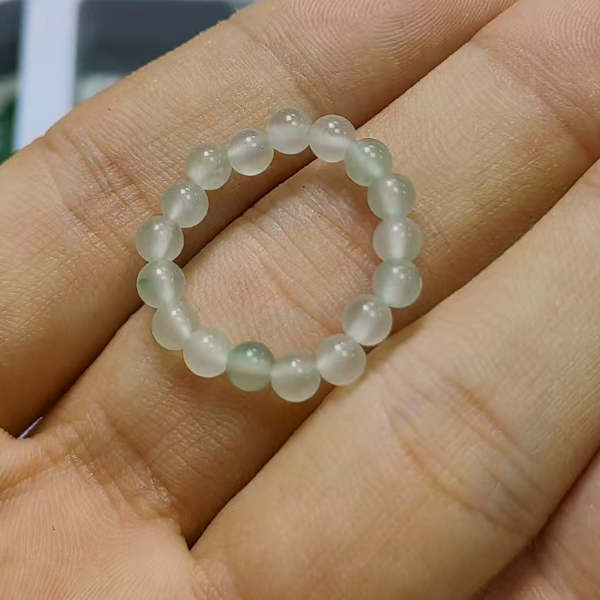 非洲翠珠4mm冰透戒圈白冰绿都有（多样性发其一）