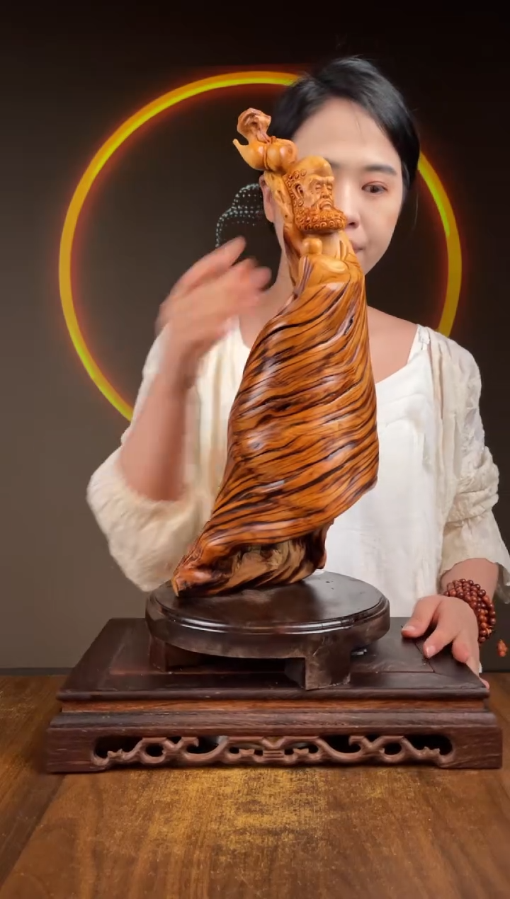 柏木（崖柏）手工摆件,先抢先得! 编号302