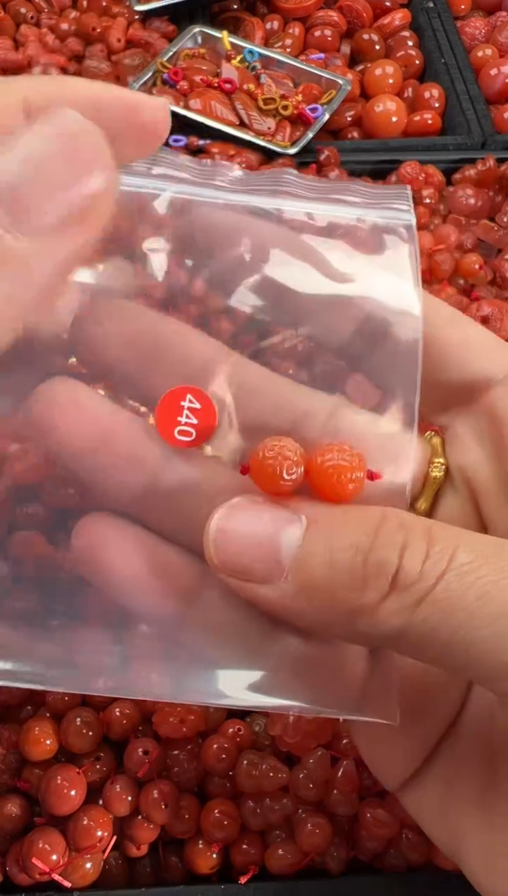 【闪购商品】南红玛瑙颈饰未镶嵌1