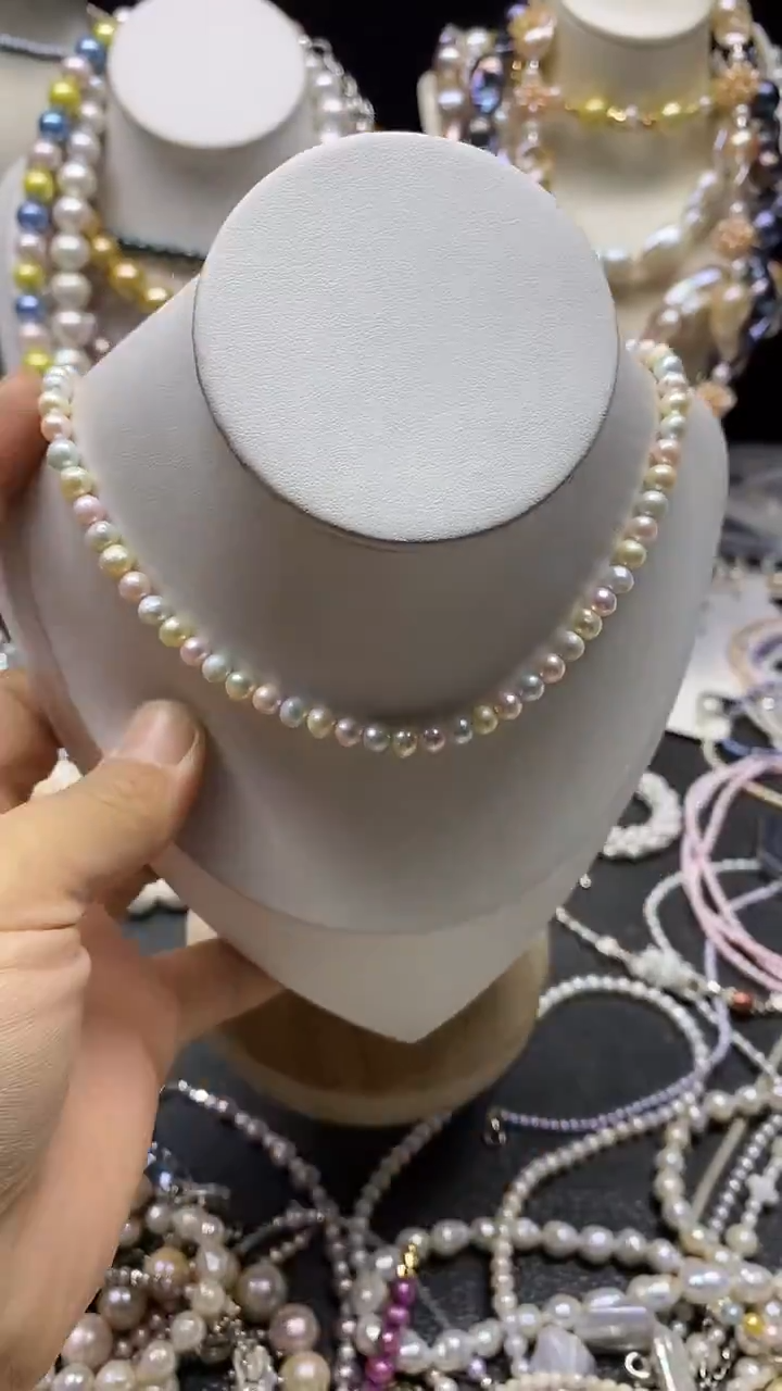 颈饰未镶嵌淡水珍珠多人