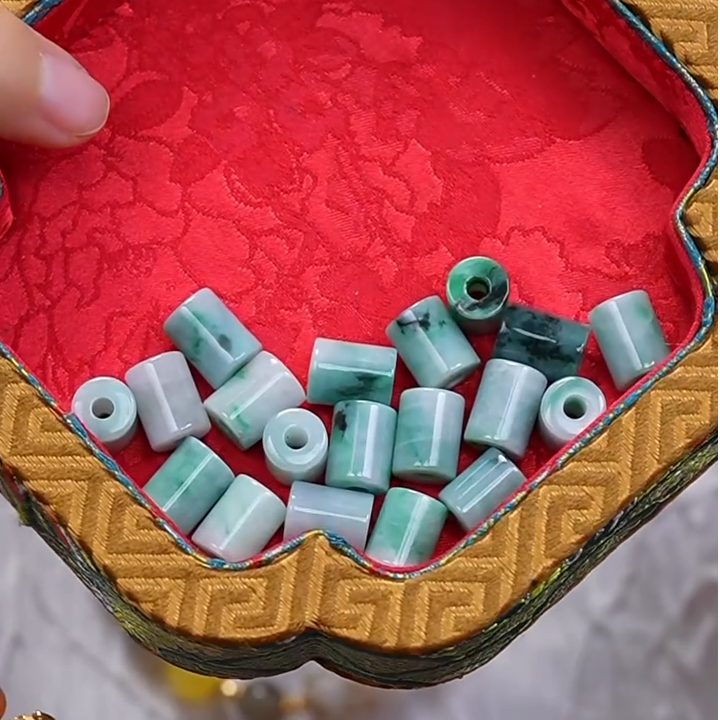 B19天然翡翠飘花路路通转运珠直筒玉石桶珠可DIY（多样性发一）