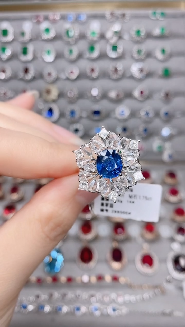 【闪购商品】蓝宝石18K金戒指18K金镶嵌1
