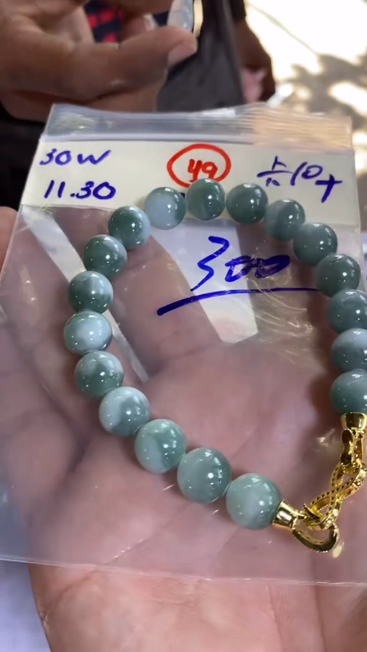 未镶嵌定制翡翠天然翡翠珠子多样性