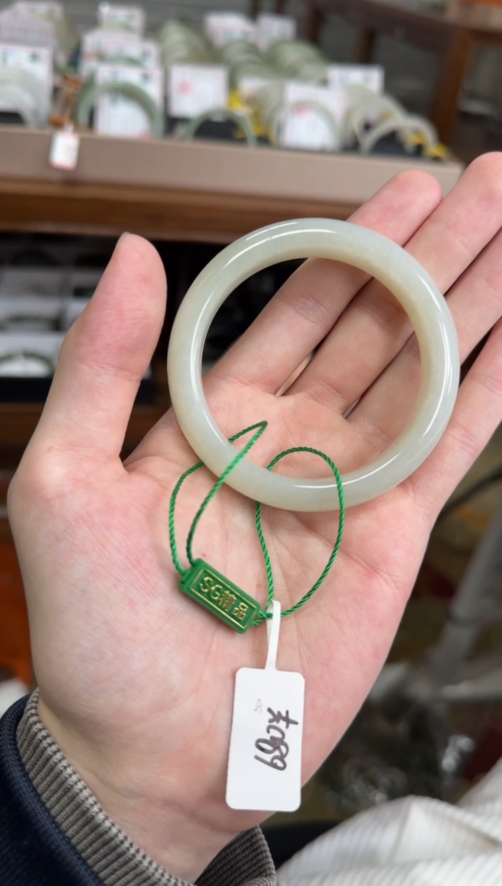 未镶嵌手镯和田玉56