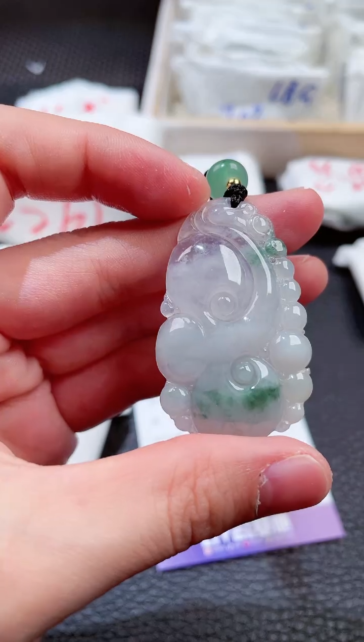 【闪购商品】翡翠未镶嵌颈饰00003549