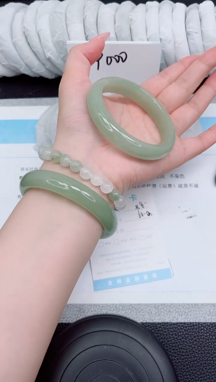 石英质玉手镯未镶嵌88-60