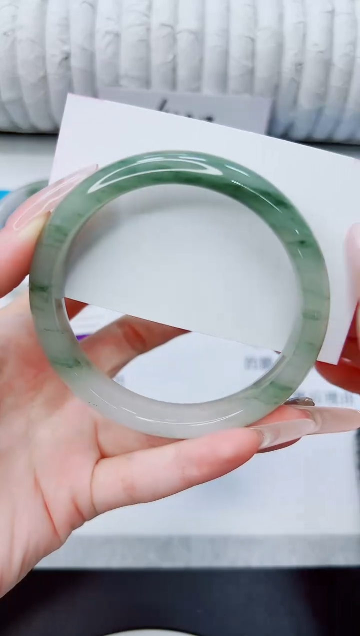 石英质玉手镯未镶嵌38/61.6