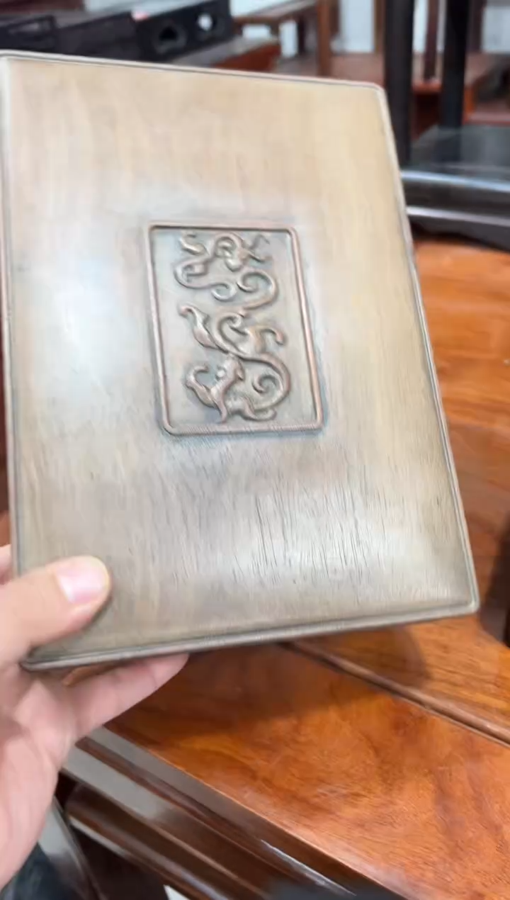 厚**物花梨木赤龙教子扣盒
