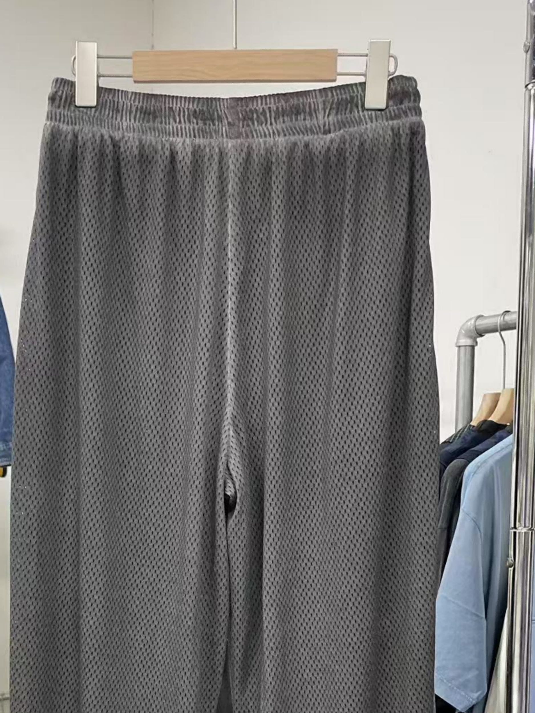 【临时系列】深灰色卫裤